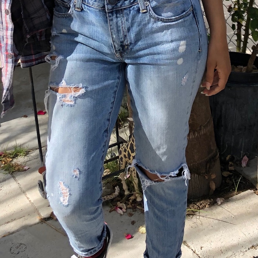“Boy jeans” denim jeans